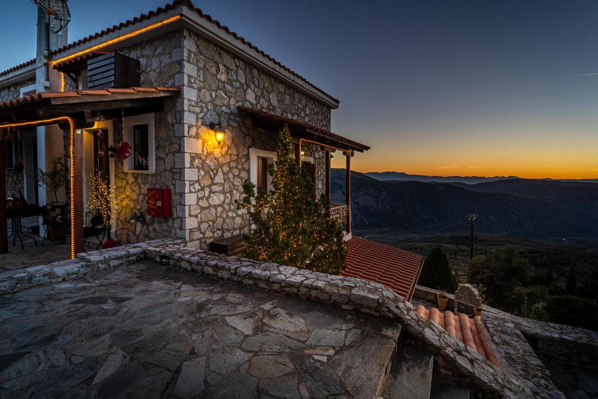 Rock Dandy Deluxe Chalet In Arachova - Delphi, Sauna, Prv Parking, Amazing View Esterno foto
